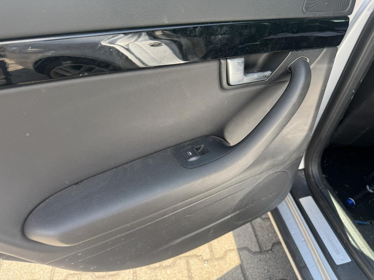 Seat Exeo original T&uuml;r hinten links LS7Y Lunasilber Kombi Rohbau Bj.2010